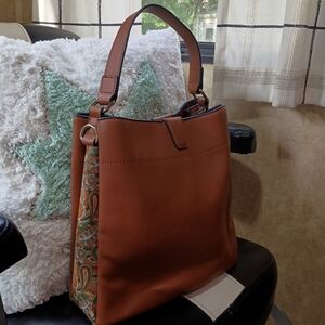 Elegant Brown Tote Bag With Tapestry